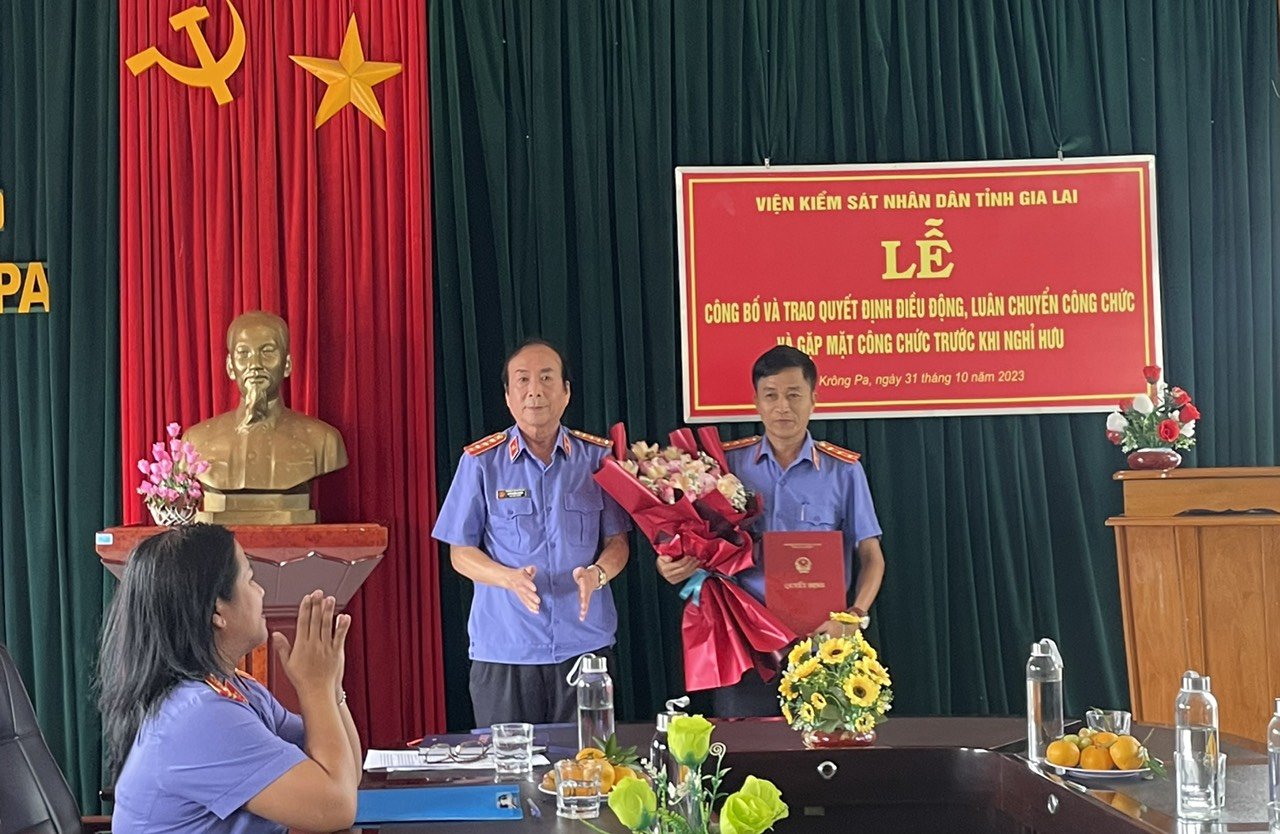 fddc79da8ca45afa03b5