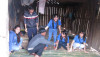 Đoàn viên Thanh niên Viện KSND huyện Kông Chro, tỉnh Gia Lai hỗ trợ nhân dân xây dựng nông thôn mới
