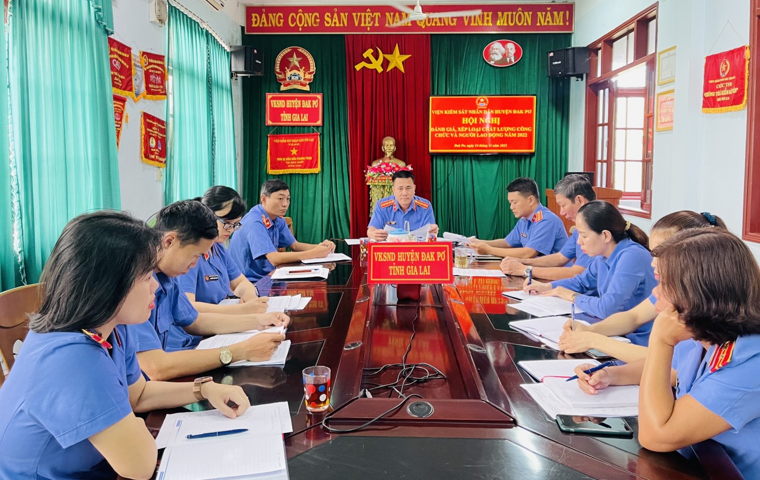 Viện KSND huyện Đak Pơ tổ chức Hội nghị đánh giá, xếp loại chất lượng cán bộ, công chức và người lao động năm 2022